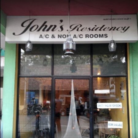 Johns Residency Hotel Kochi Ngoại thất bức ảnh